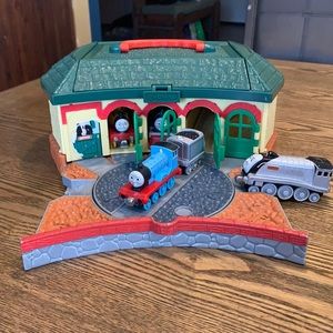 4 Thomas the Train Characters with turntable